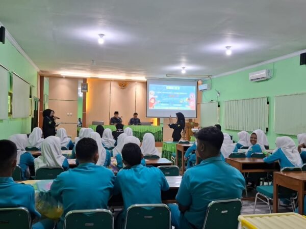 MAN 1 Gunungkidul Perkuat Edukasi Remaja melalui Program UNISA Mengajar