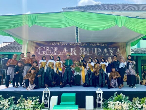 Siswa Kelas XII E MAN 1 Gunungkidul Angkat Legenda Roro Jonggrang dan Bandung Bondowoso dalam Gelar Budaya